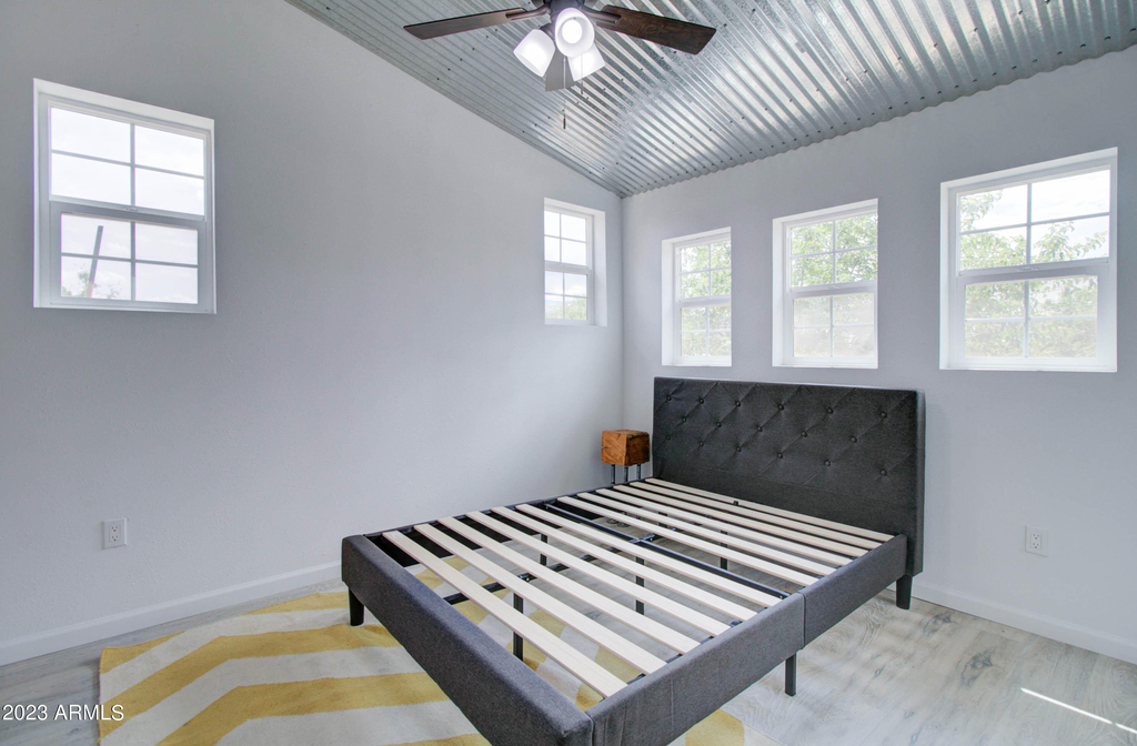 258 S Sutherland Street - Photo 22