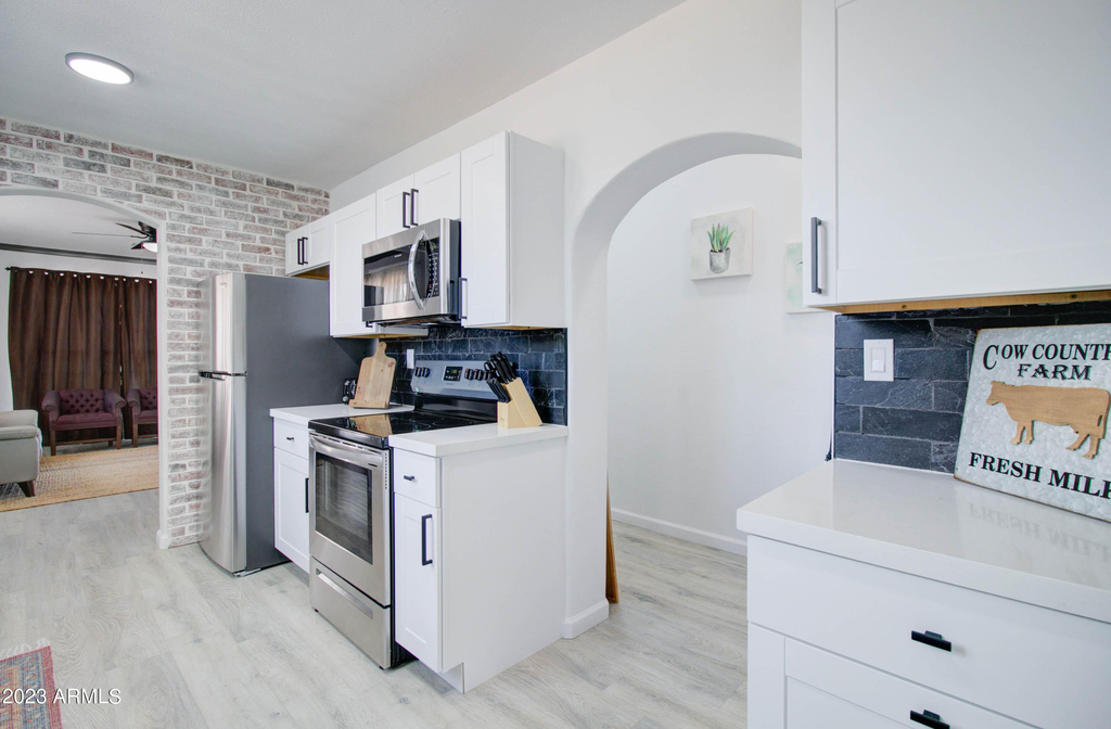 258 S Sutherland Street - Photo 11