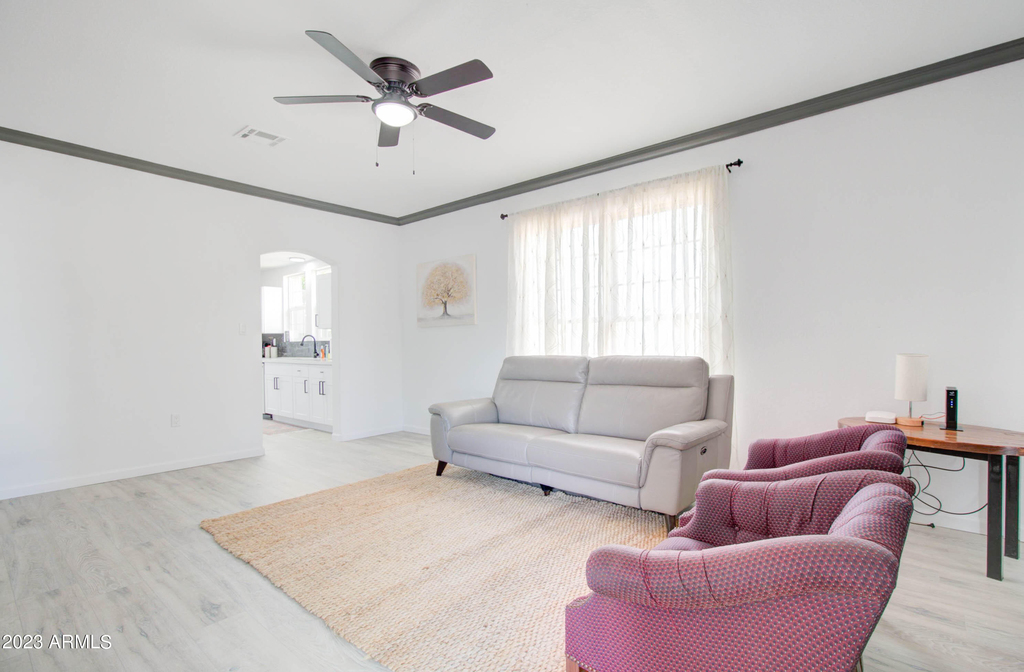 258 S Sutherland Street - Photo 6