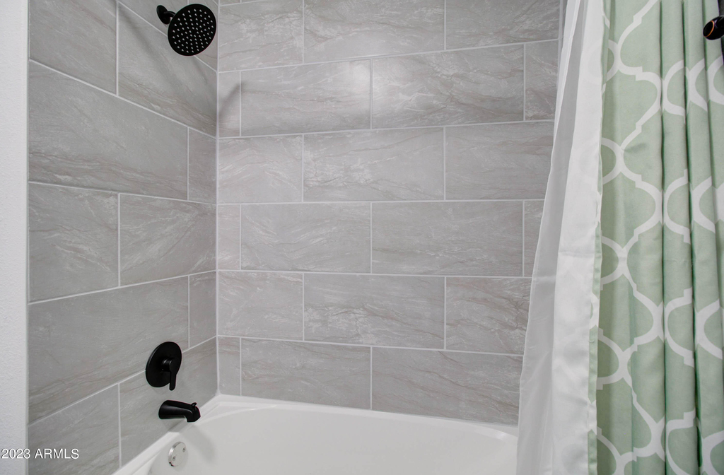 258 S Sutherland Street - Photo 21