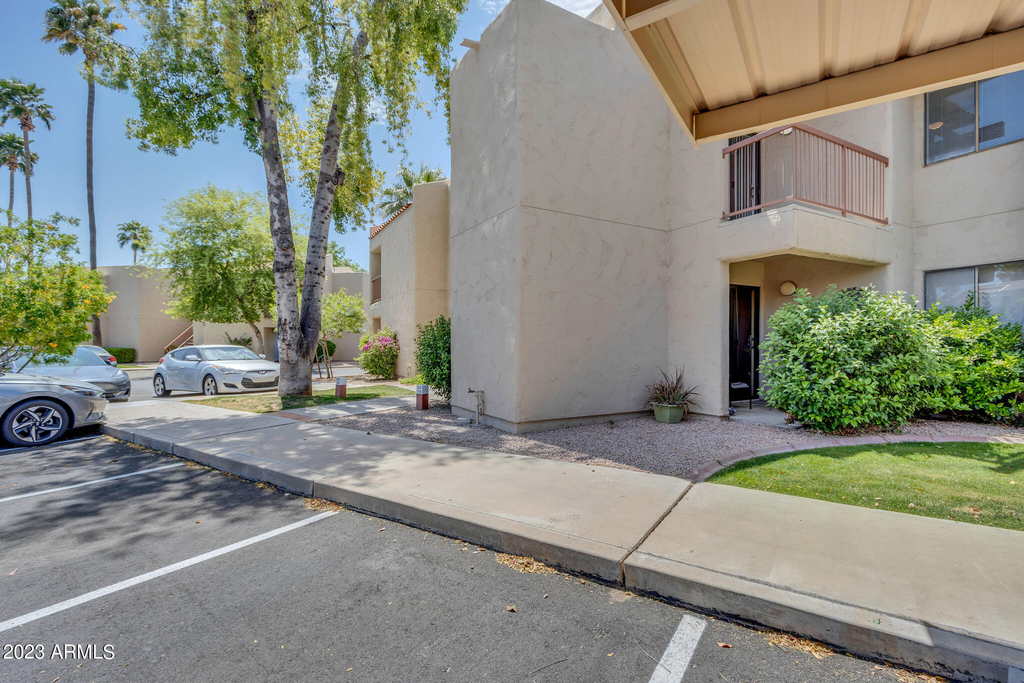 9270 E Mission Lane - Photo 14