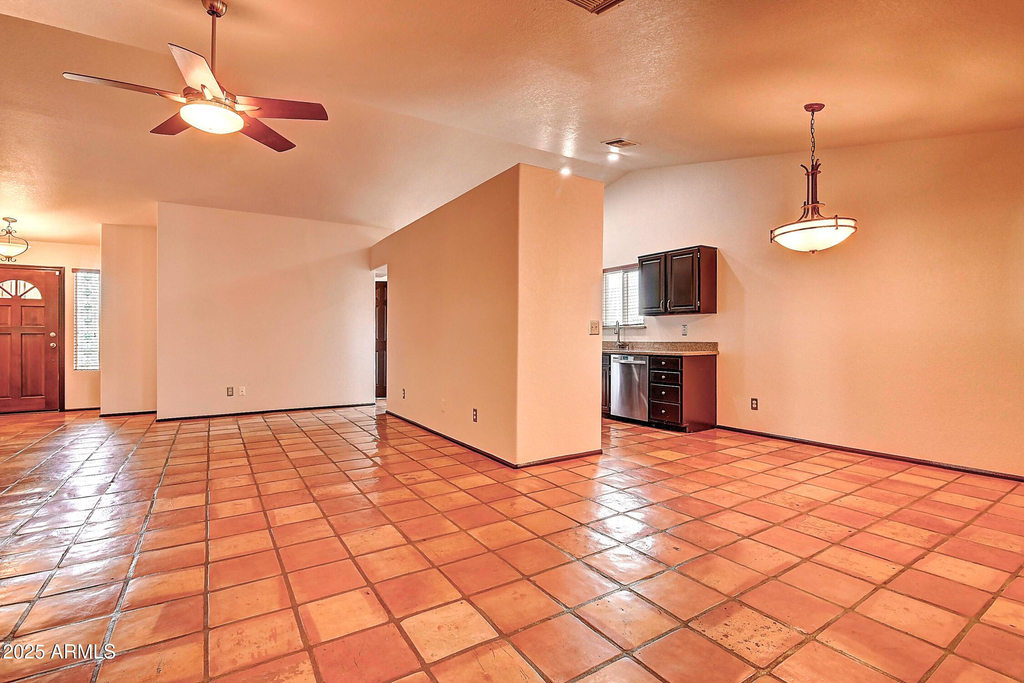 14004 N Sussex Place - Photo 3