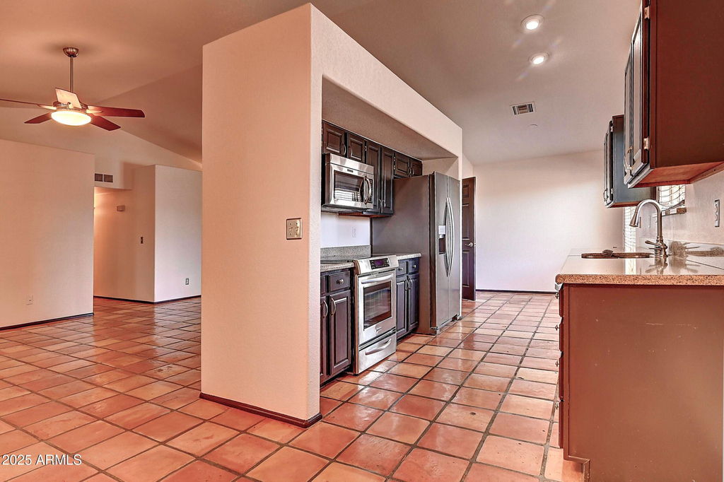 14004 N Sussex Place - Photo 13