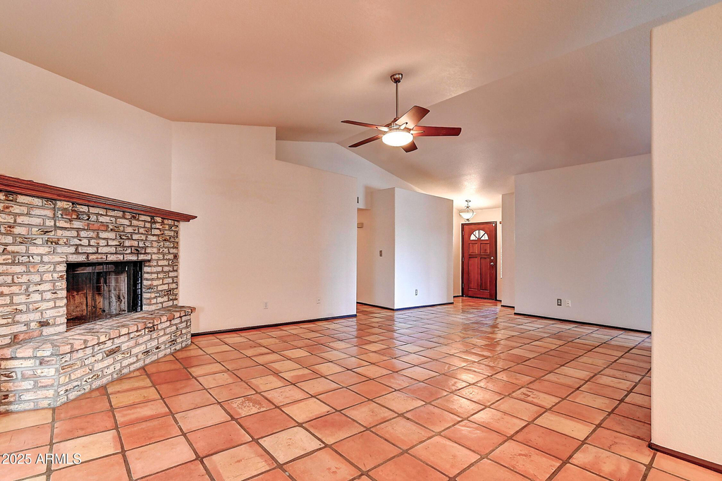 14004 N Sussex Place - Photo 11