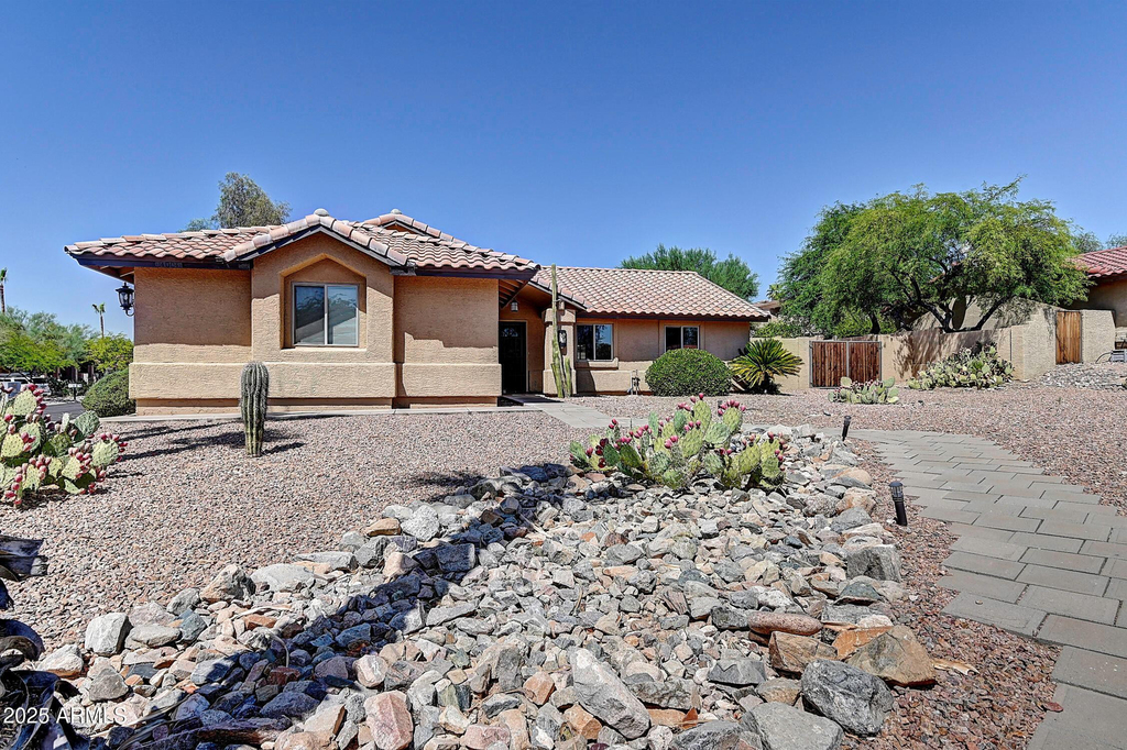 14004 N Sussex Place - Photo 0