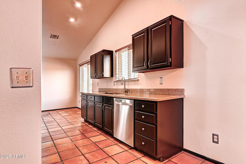 14004 N Sussex Place - Photo 14