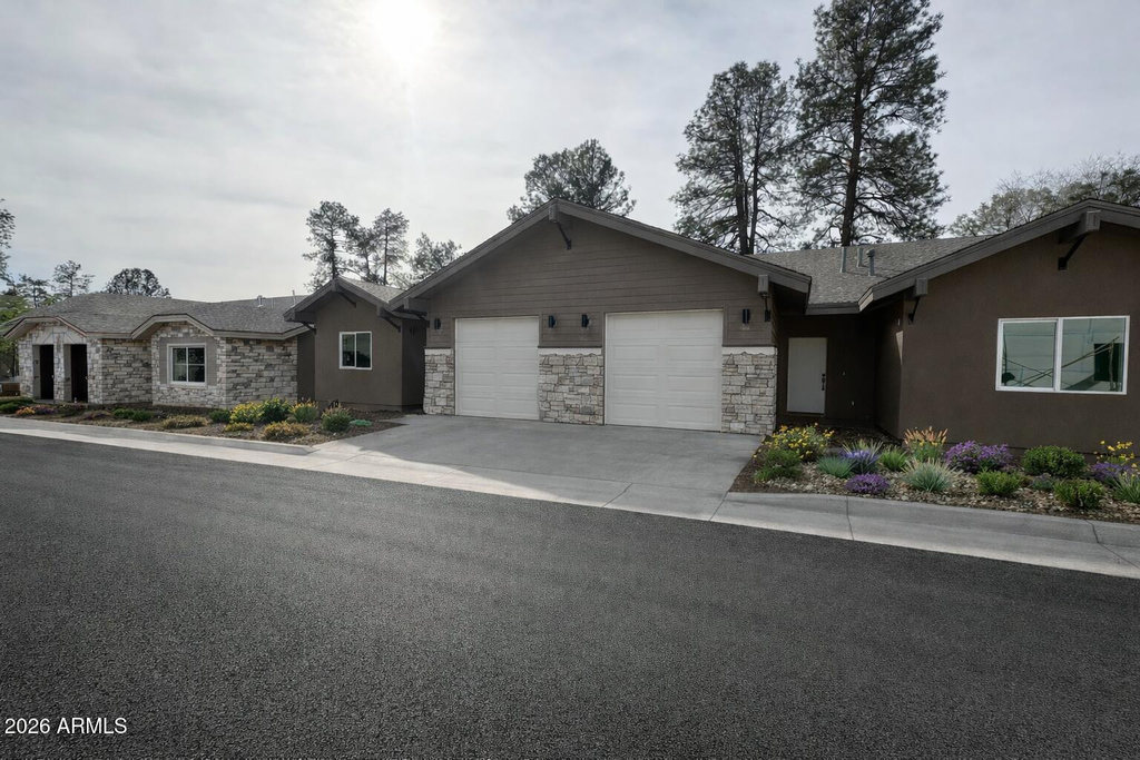 561 Sally Lane - Photo 1