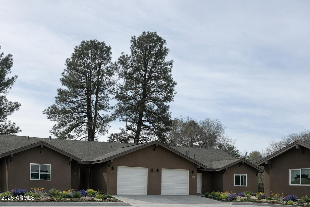 561 Sally Lane - Photo 2