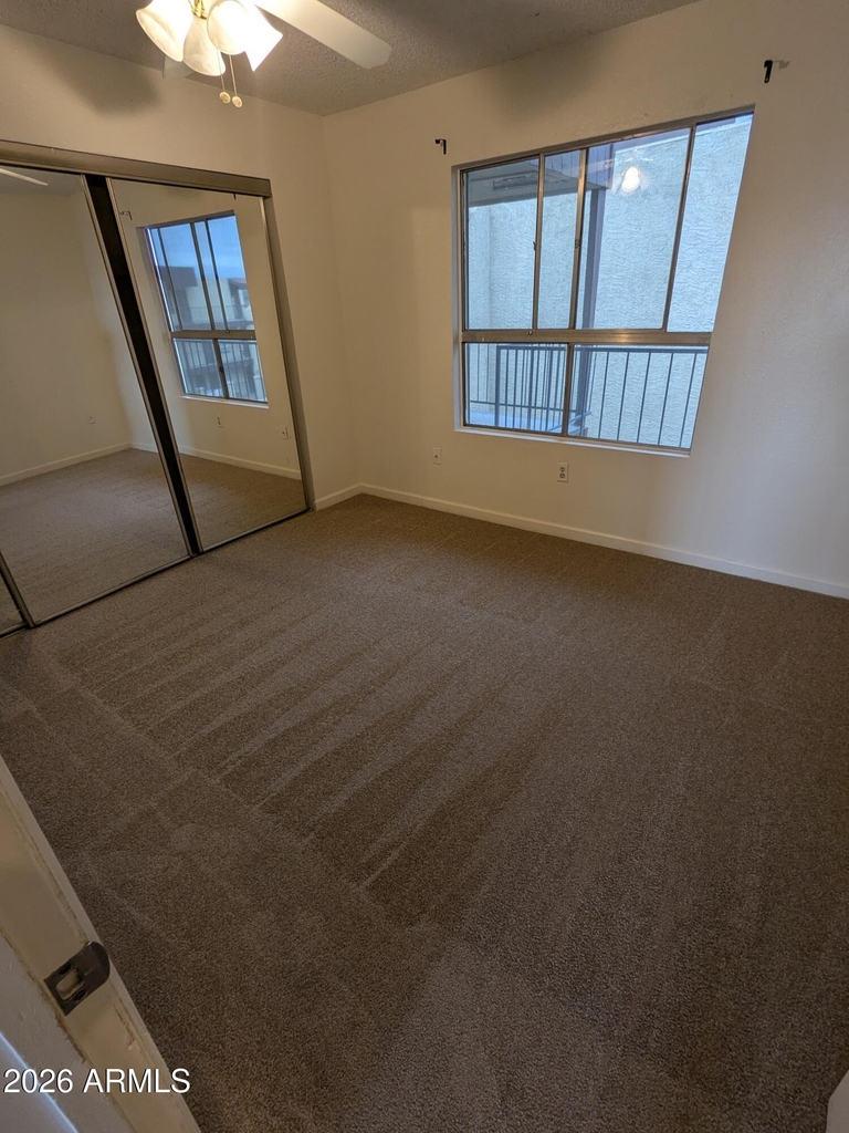 461 W Holmes Avenue - Photo 2