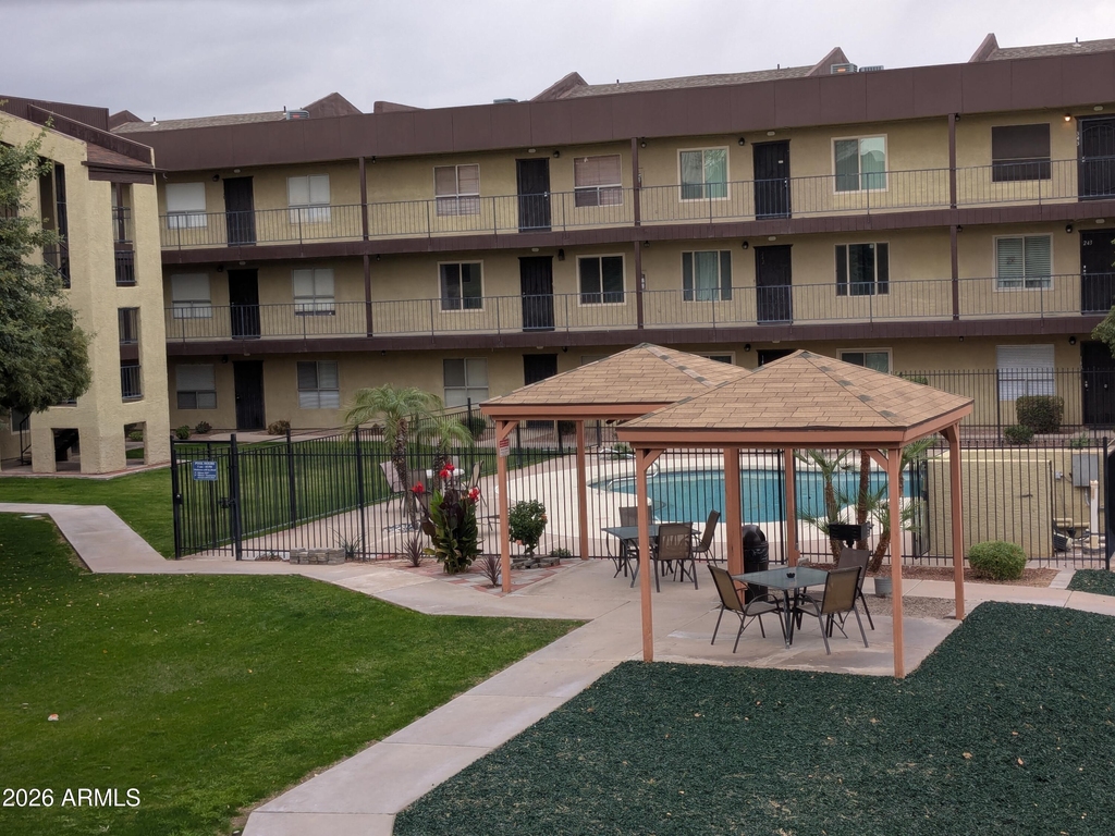 461 W Holmes Avenue - Photo 11