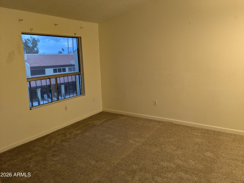 461 W Holmes Avenue - Photo 5