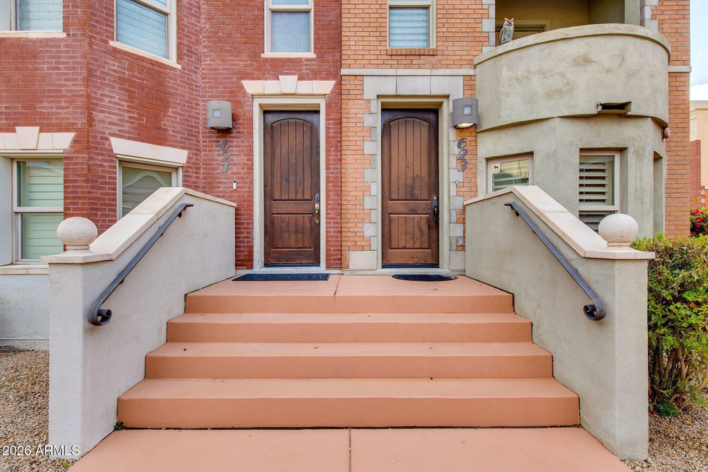 623 S Roosevelt Street - Photo 0