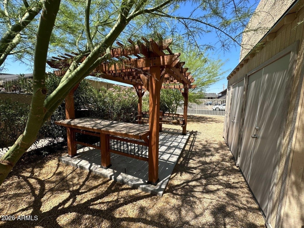 9647 N 10th Avenue - Photo 8