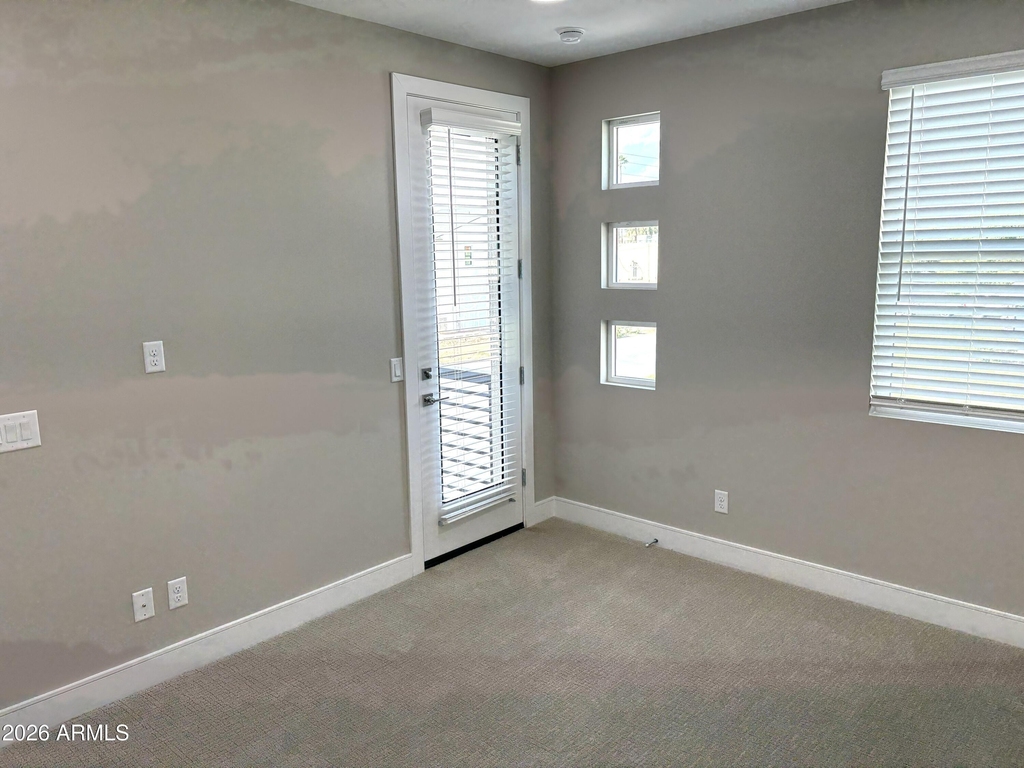 1009 E Pasadena Avenue - Photo 21