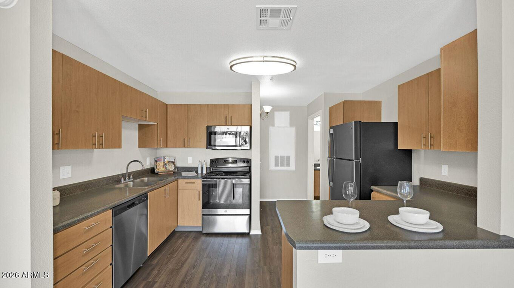 5611 S 32nd Street - Photo 6