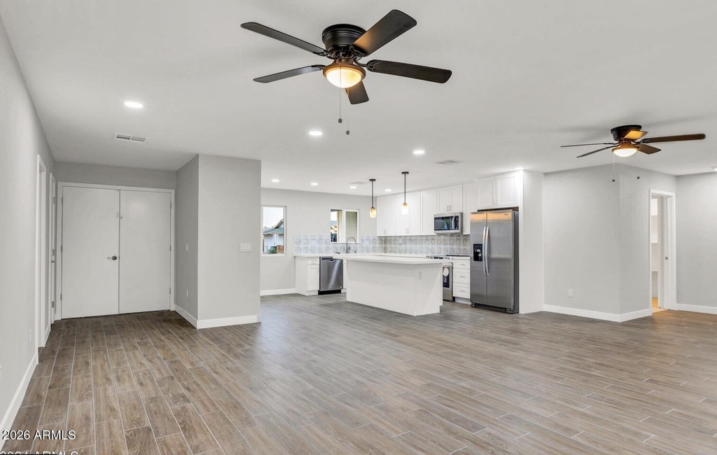 10602 W Cumberland Drive - Photo 8