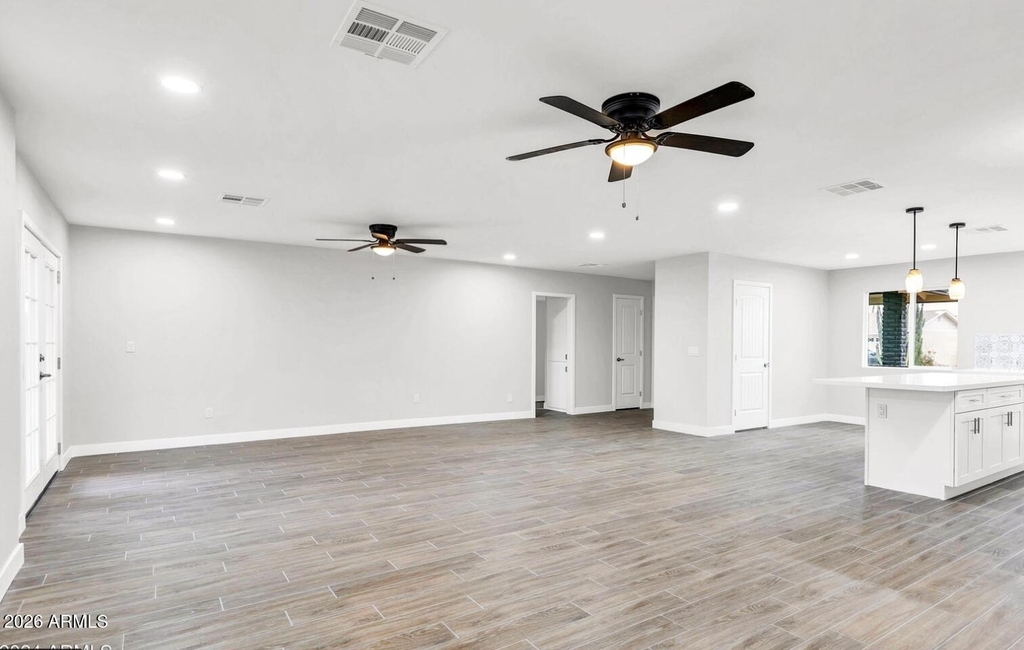 10602 W Cumberland Drive - Photo 9