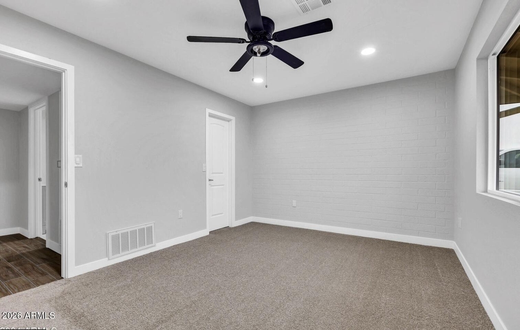 10602 W Cumberland Drive - Photo 14