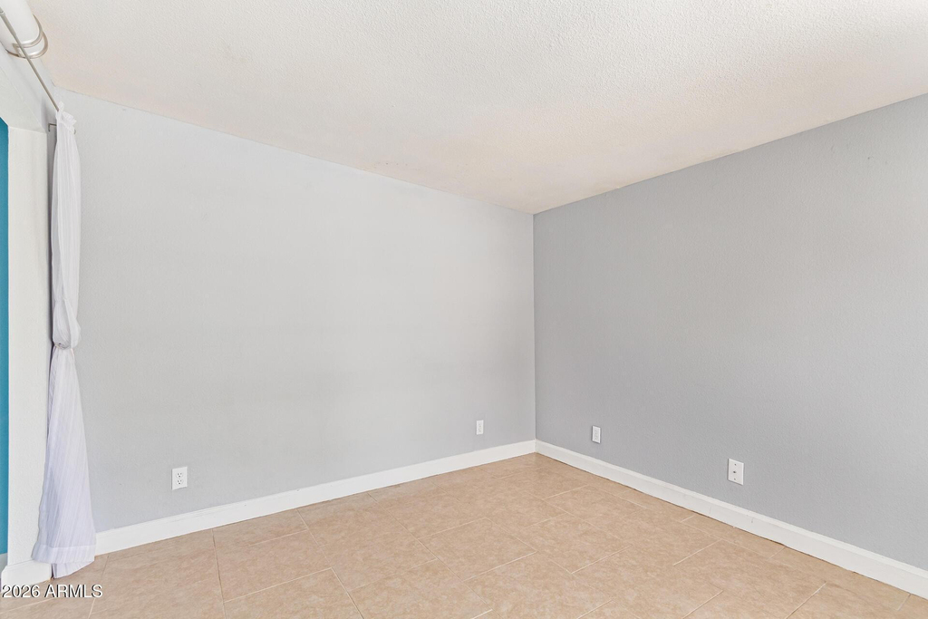 1881 E Palmcroft Drive - Photo 17