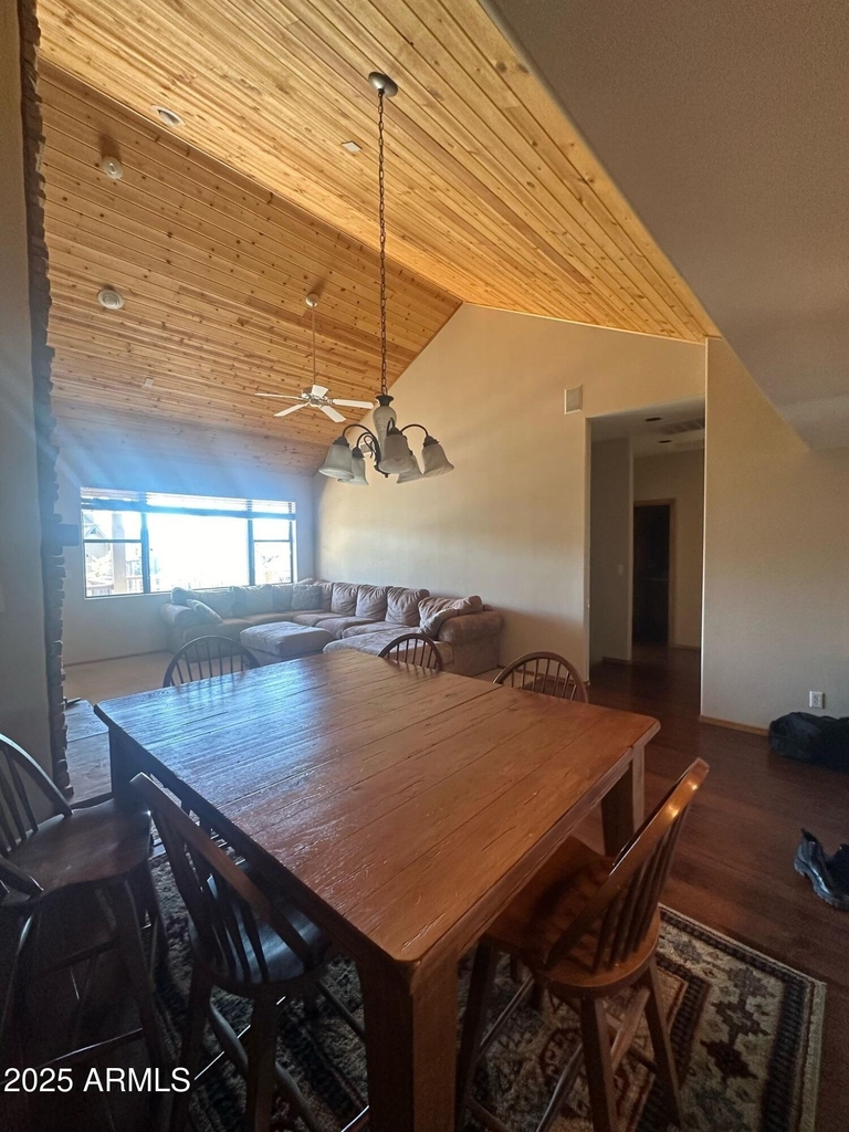 805 N Grapevine Circle - Photo 5