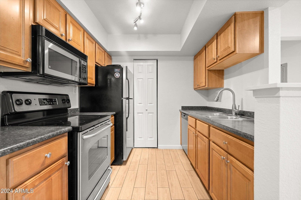 5877 N Granite Reef Road - Photo 6
