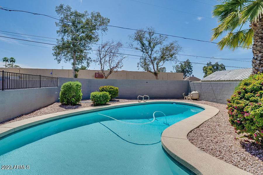 543 W 19th Street - Photo 19