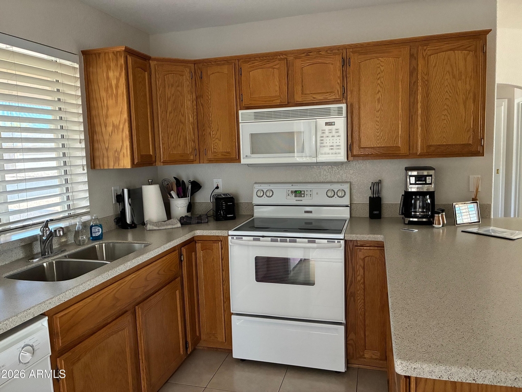 10865 E Keats Avenue - Photo 7