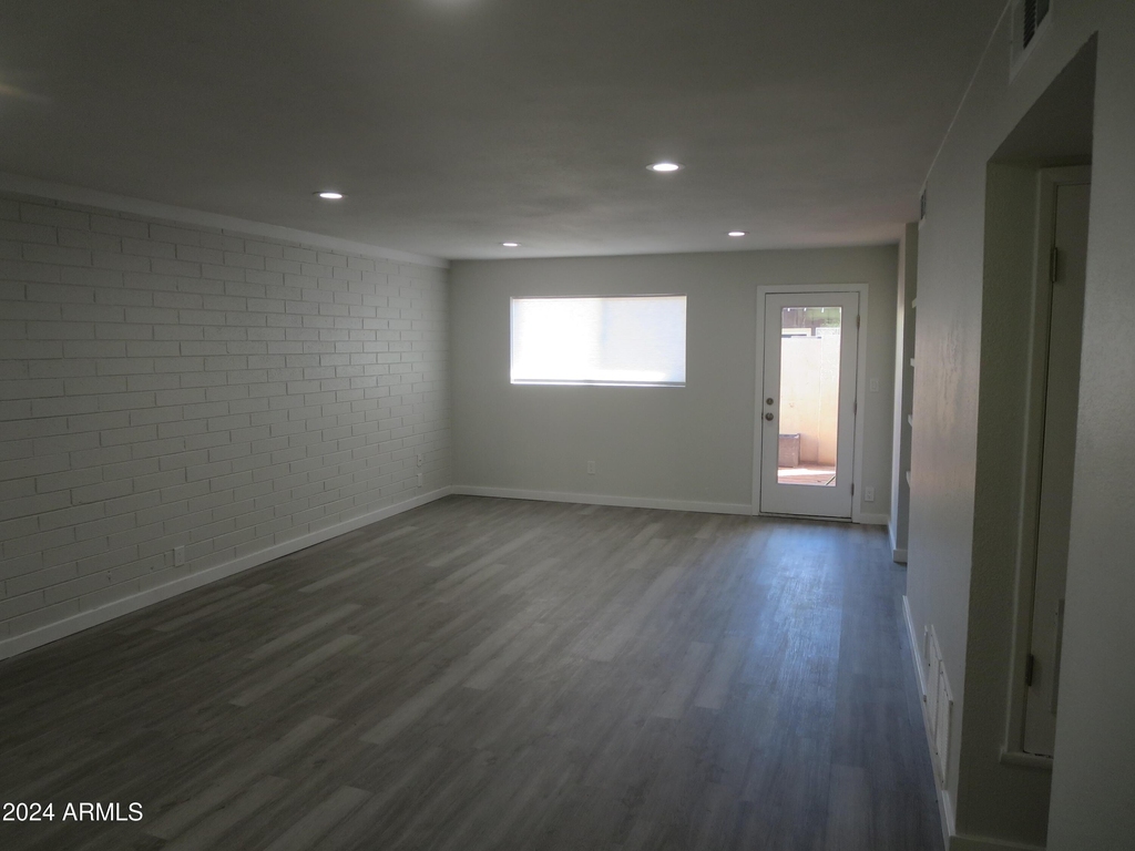 1450 E Bethany Home Road - Photo 10