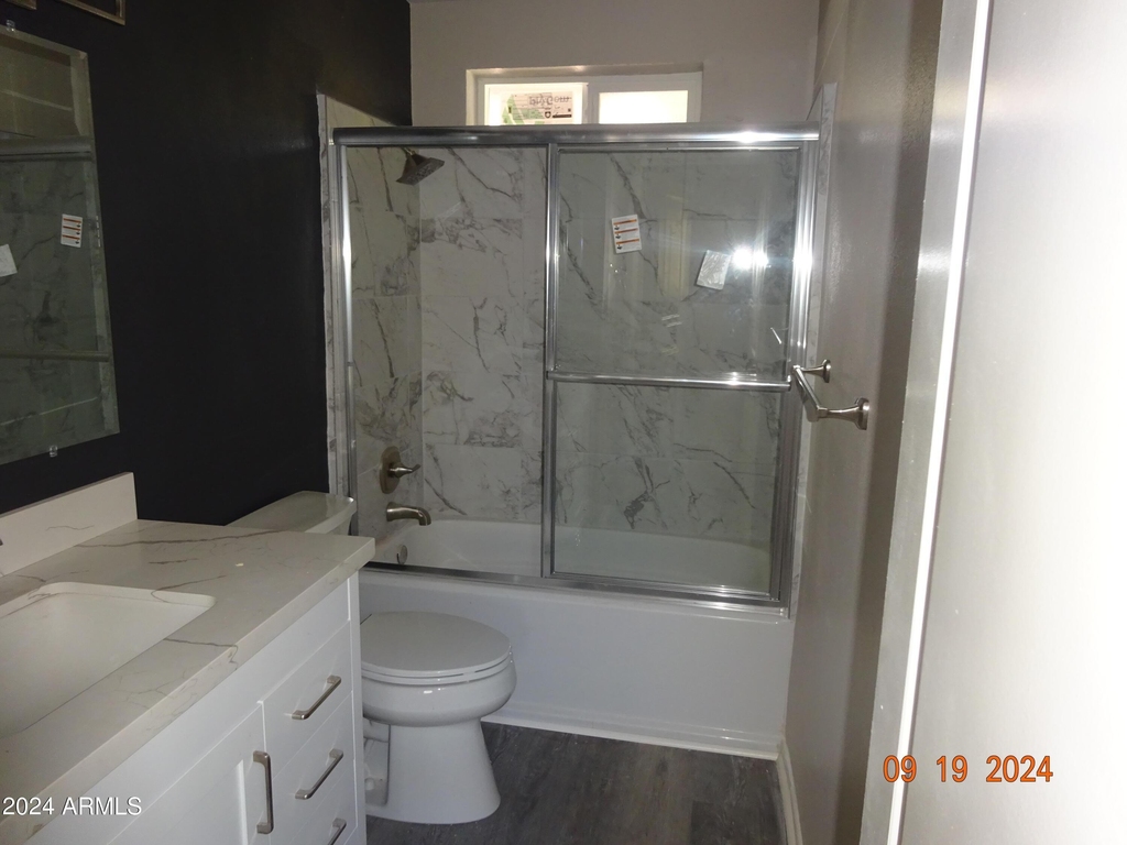 341 E Vogel Avenue - Photo 6