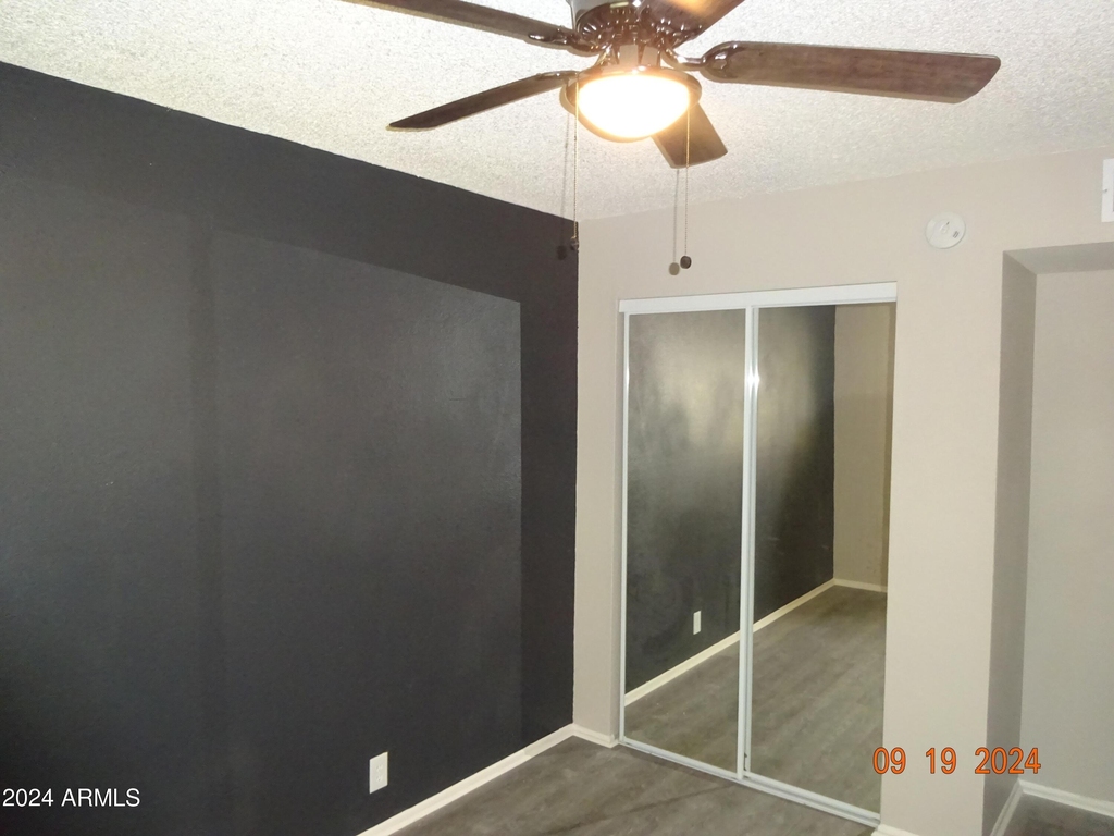 341 E Vogel Avenue - Photo 8