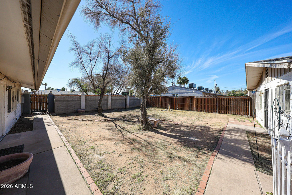 2226 W Heatherbrae Drive - Photo 1