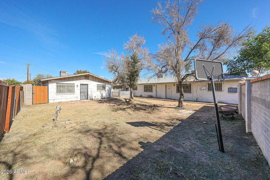 2226 W Heatherbrae Drive - Photo 2