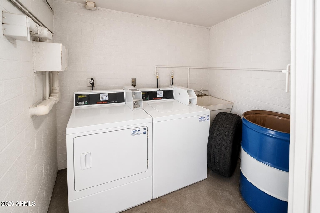 2226 W Heatherbrae Drive - Photo 19