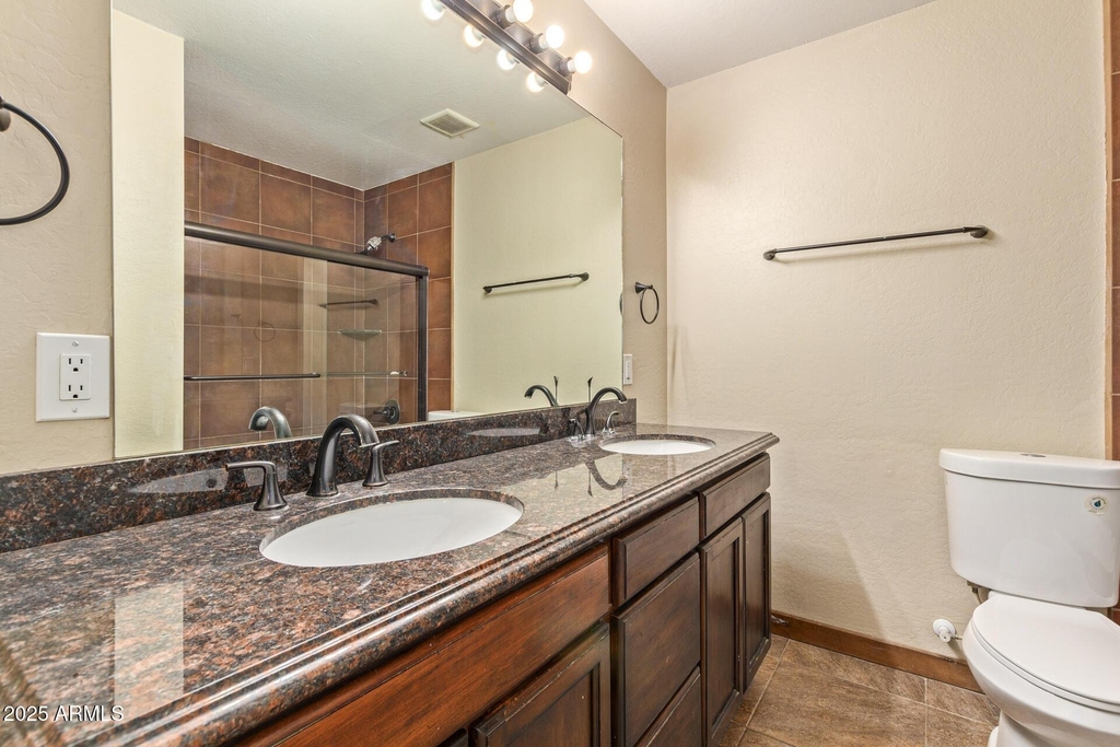 319 E Riviera Drive - Photo 17