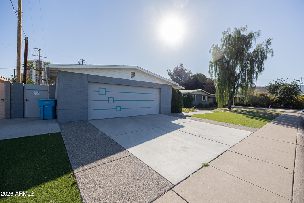 3137 N 4th Avenue - Photo 2