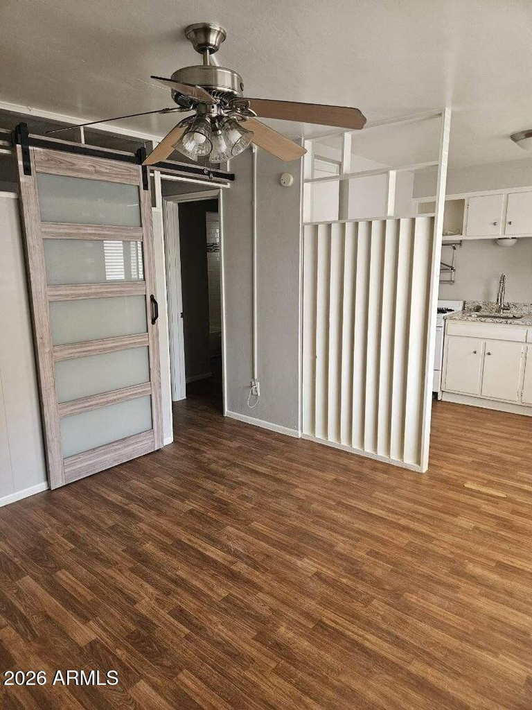 302 W Medlock Drive - Photo 5