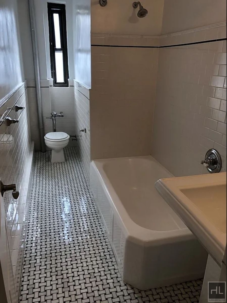 East 56 Street - Photo 3