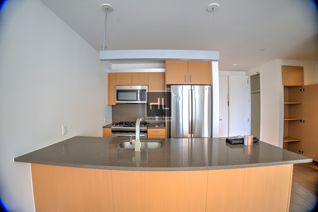 Spruce Street - Photo 21
