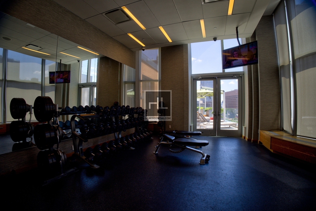 Spruce Street - Photo 14