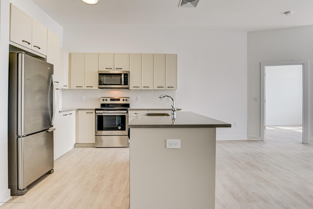 55 W Front Street - Photo 8