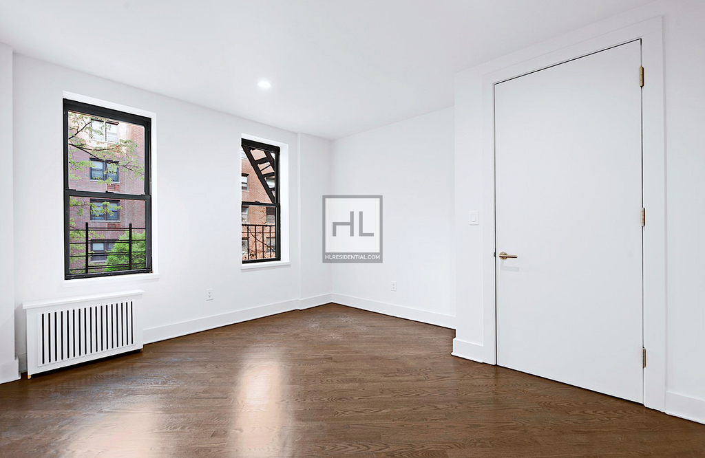 East 70th Street - Photo 5