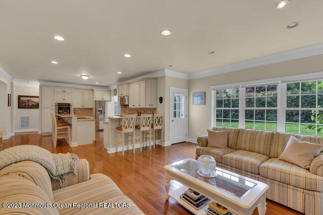 42 Pitney Avenue - Photo 5