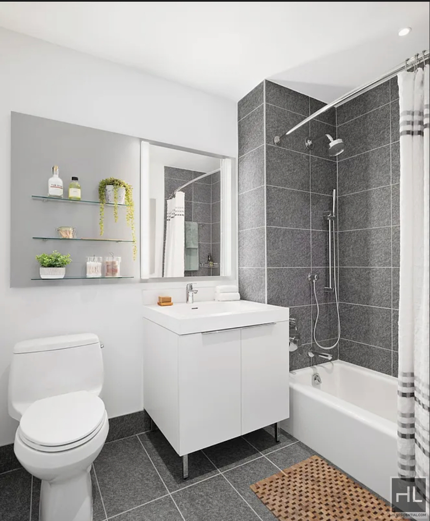 West 38th Street - Photo 2