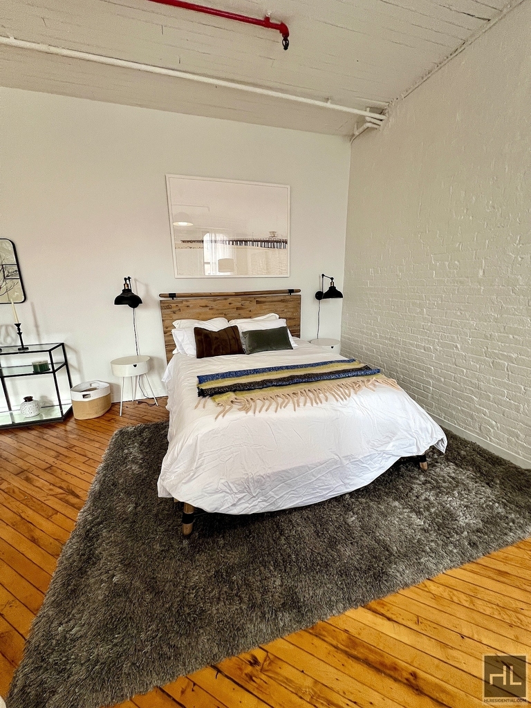 112 Lincoln Avenue - Photo 1