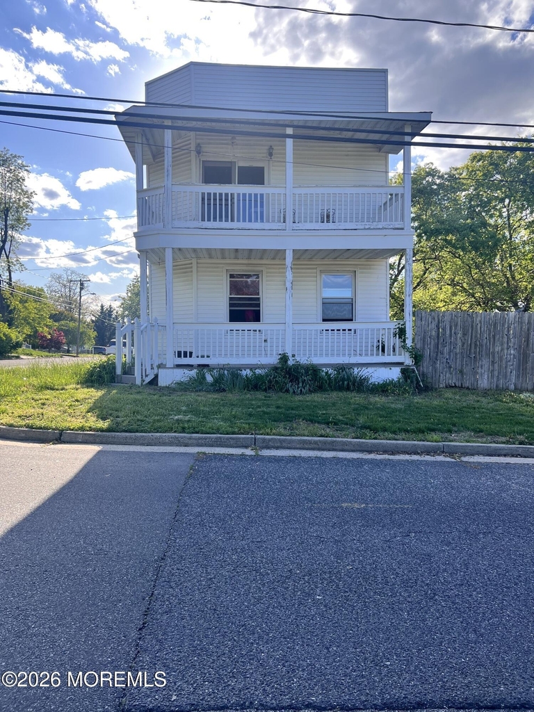 391 Monmouth Avenue - Photo 24