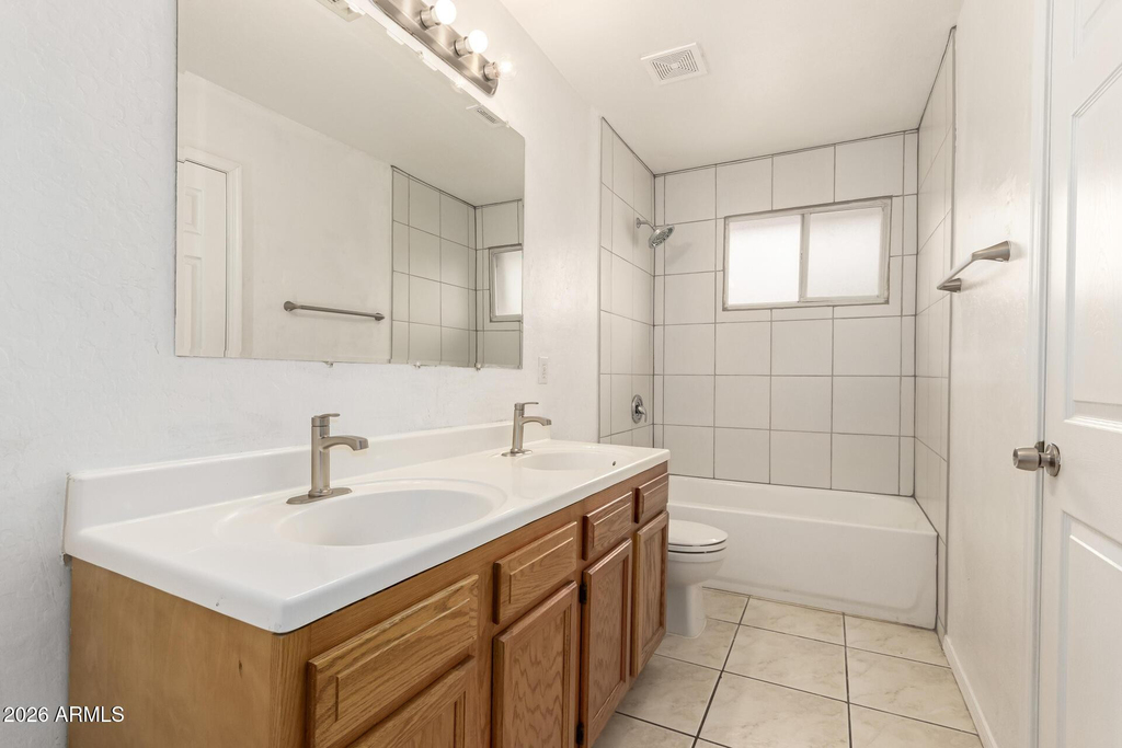 3613 S Kenneth Place - Photo 13