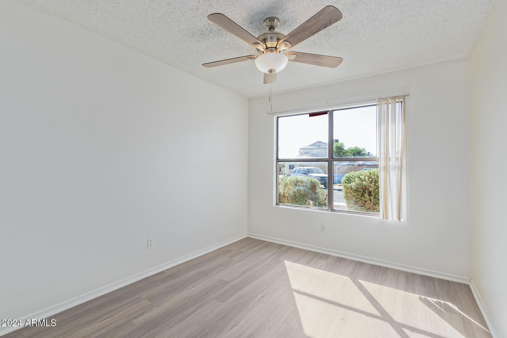 8714 W Amelia Avenue - Photo 16