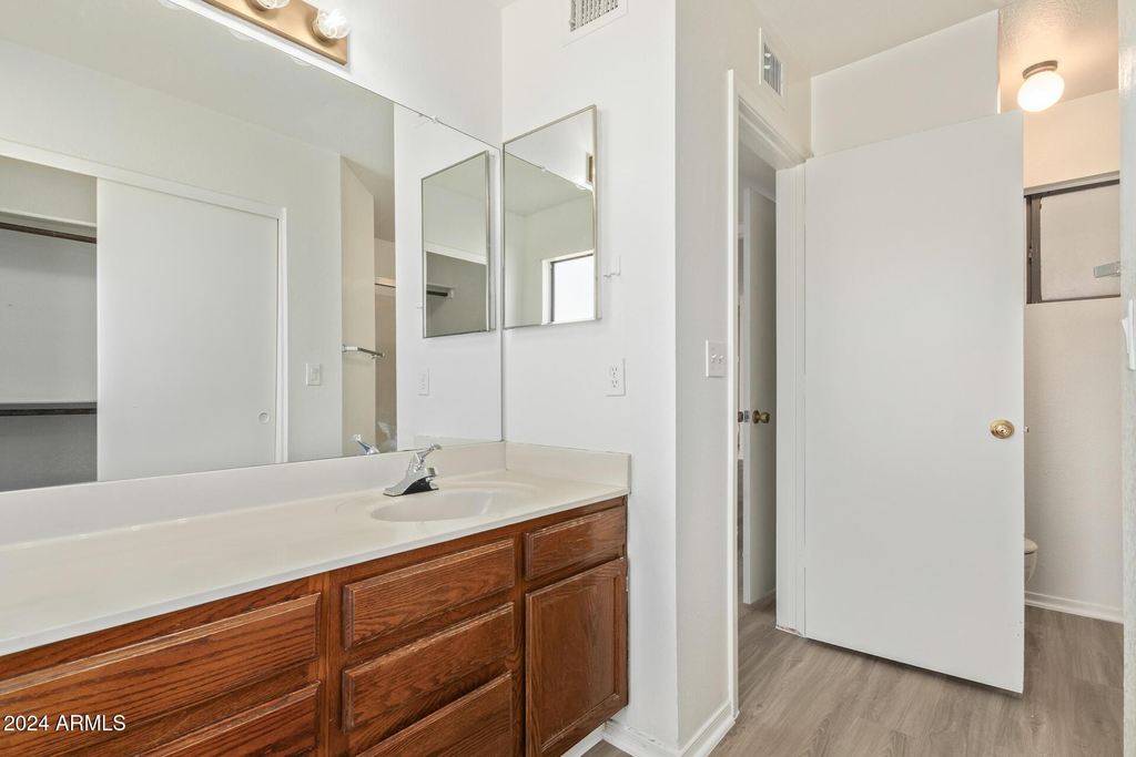 8714 W Amelia Avenue - Photo 13