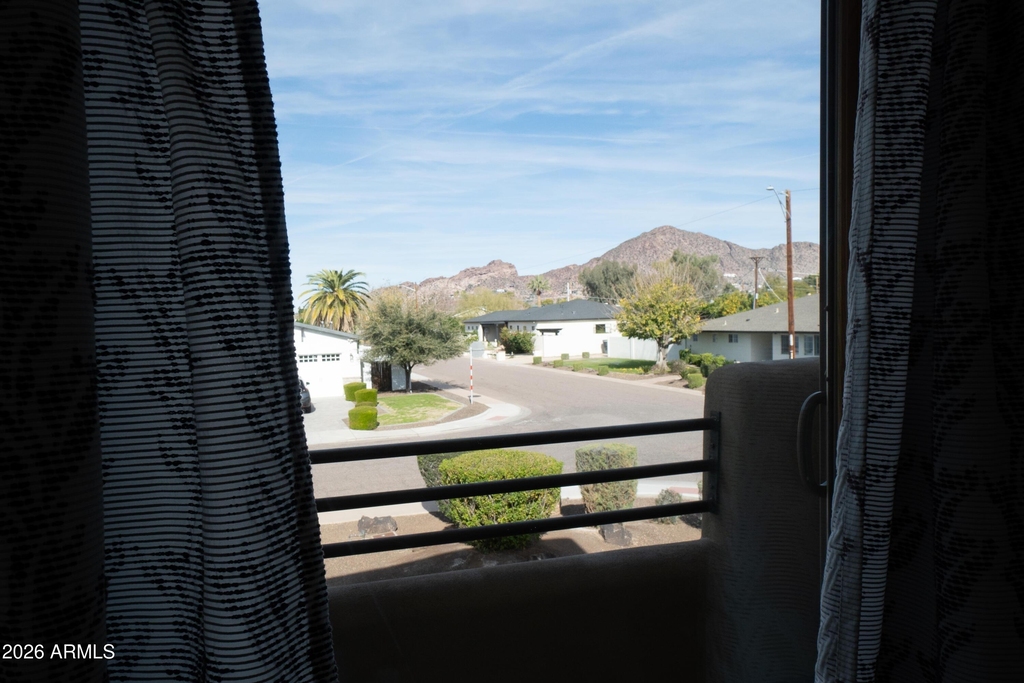 4451 E Earll Drive - Photo 8