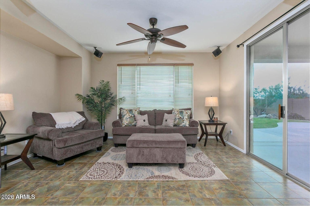 2023 W Shackleton Drive - Photo 18
